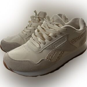 Reebok Women Classic Leather Low top White/Leopard size 8.5